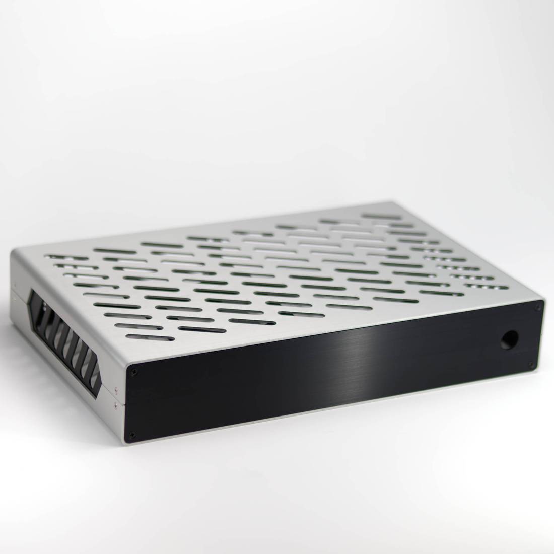 Skyreach_4_MINI_Silver_2_ede657c1-4497-4900-bb9e-0a3054a4b186_1100x
